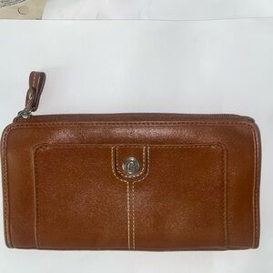 RELIC Long Brown woman’s zippered Wallet
